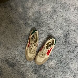 Stylish Women's Sneakers with Red and Green Accents